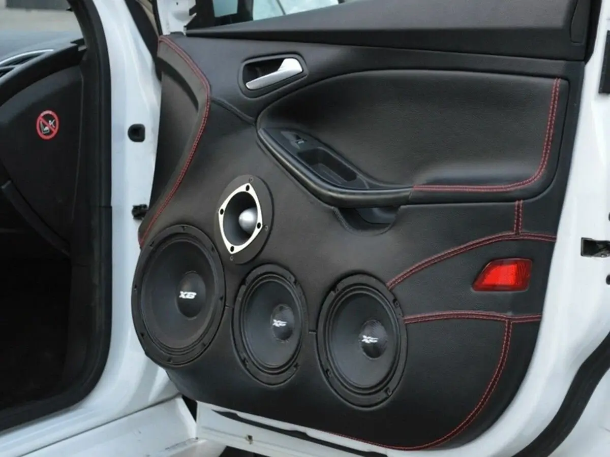 Final tuning of the system with a measurement microphone